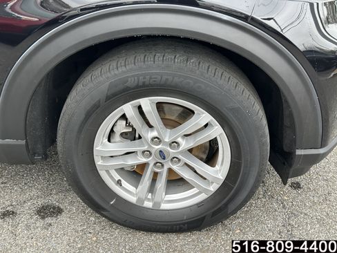 Used 2023 Ford Explorer XLT AWD/4WD image 12