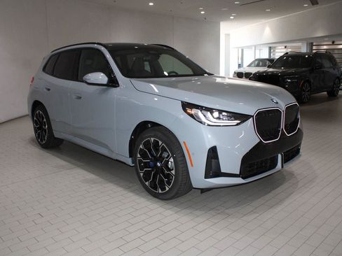 Used 2026 BMW X3 xDrive30i w/ M Sport Package AWD/4WD image 8