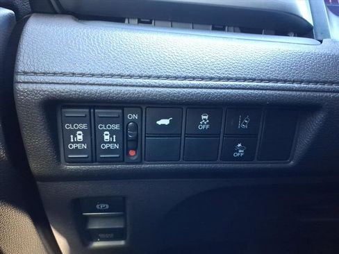 Used 2018 Honda Odyssey EX-L image 24