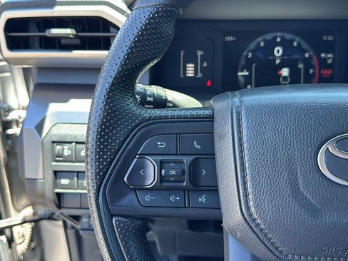 Used 2025 Toyota Tacoma SR5 image 16