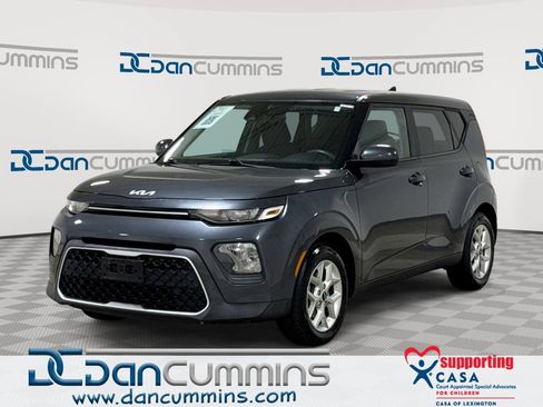 Used 2022 Kia Soul LX w/ Technology Package FWD image 1