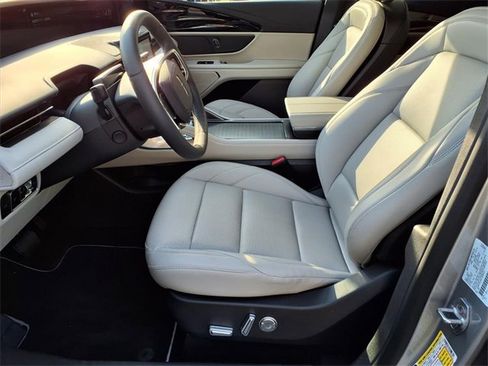 New 2026 Lincoln Nautilus Premier image 7