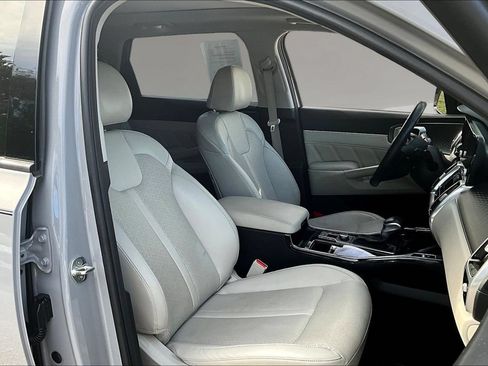 Certified 2023 Kia Sorento SX AWD/4WD image 28