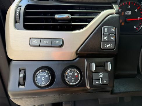 Used 2016 GMC Yukon XL Denali w/ Open Road Package AWD/4WD image 38