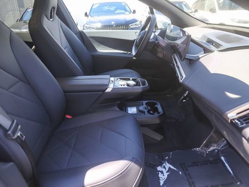 Used 2026 BMW iX xDrive60 w/ Premium Package AWD/4WD image 12