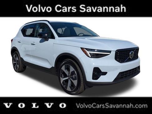 New 2026 Volvo XC40 B5 Plus w/ Protection Package Premier image 2