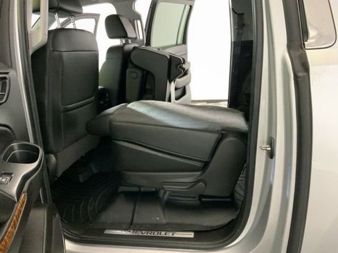 Used 2017 Chevrolet Suburban Premier AWD/4WD image 35