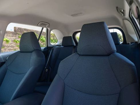 Used 2025 Toyota RAV4 LE AWD/4WD image 17