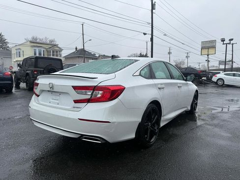Used 2022 Honda Accord Sport image 9