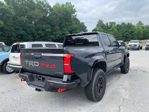 Used 2025 Toyota Tacoma TRD Pro AWD/4WD image 7