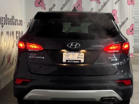 Used 2017 Hyundai Santa Fe Sport image 11