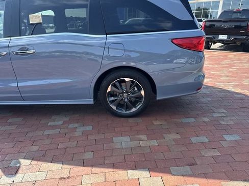Used 2024 Honda Odyssey Elite image 6