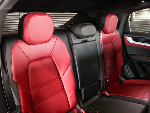 Certified 2026 Porsche Cayenne S AWD/4WD image 6