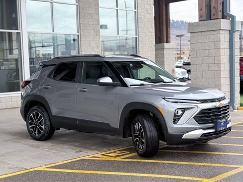New 2026 Chevrolet TrailBlazer LT image 2