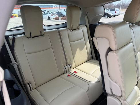 Used 2017 INFINITI QX60 AWD w/ Premium Plus Package image 14