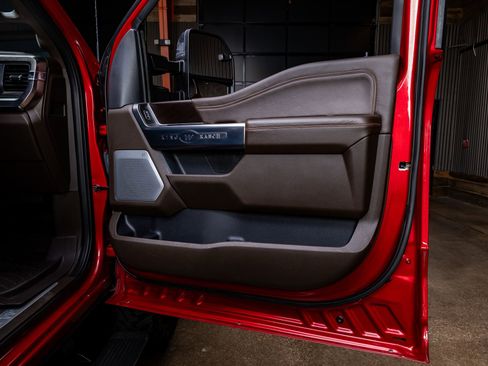 Used 2024 Ford F250 King Ranch w/ Chrome Package image 36