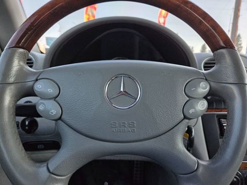 Used 2005 Mercedes-Benz CLK 320 Cabriolet image 14