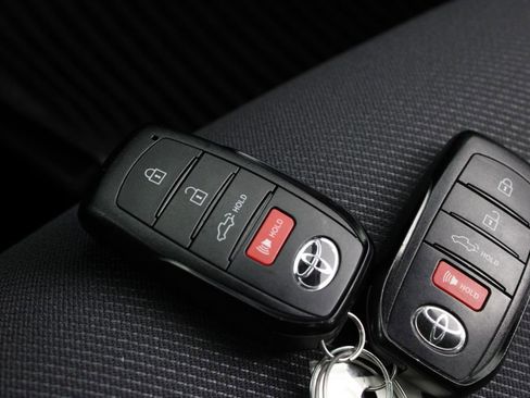 Used 2025 Toyota Tundra SR image 26