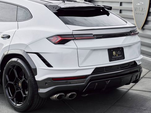 Used 2024 Lamborghini Urus Performante image 17