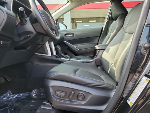 Used 2024 Toyota Corolla Cross XLE AWD/4WD image 16