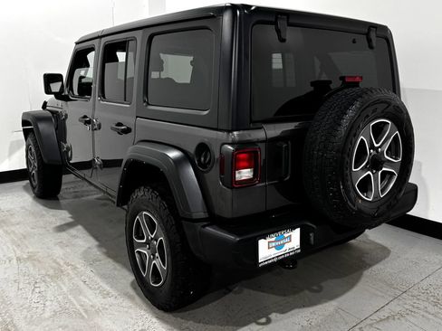 Used 2022 Jeep Wrangler Unlimited Sport AWD/4WD image 38