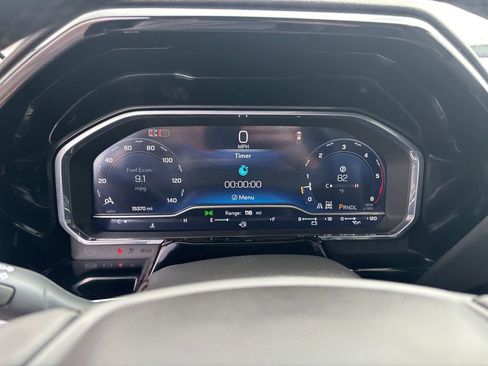 Used 2025 Chevrolet Silverado 2500 LTZ w/ LTZ Convenience Package image 16