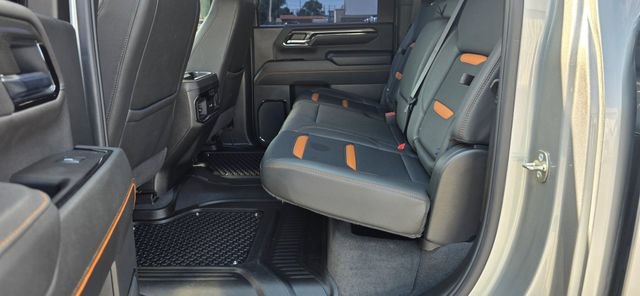 Used 2025 GMC Sierra 2500 AT4 w/ AT4 Premium Plus Package AWD/4WD image 11