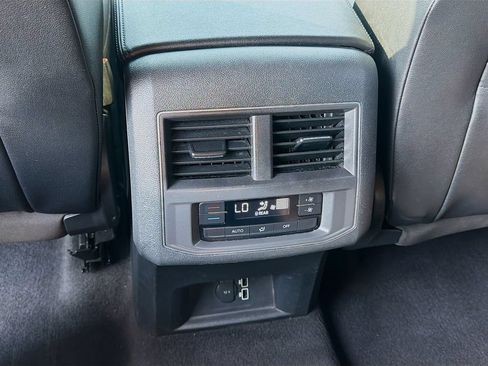 Used 2019 Volkswagen Atlas SE FWD image 22