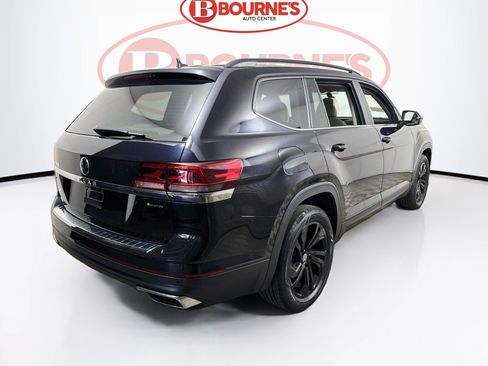 Used 2023 Volkswagen Atlas SE w/ Black Wheel Package AWD/4WD image 10