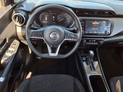 Used 2021 Nissan Kicks SV w/ Exterior Package image 17