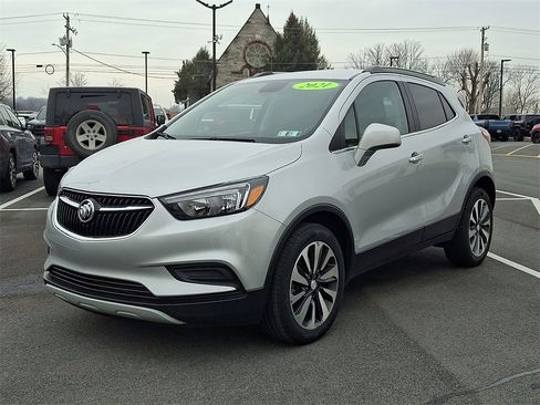 Used 2021 Buick Encore Preferred image 3