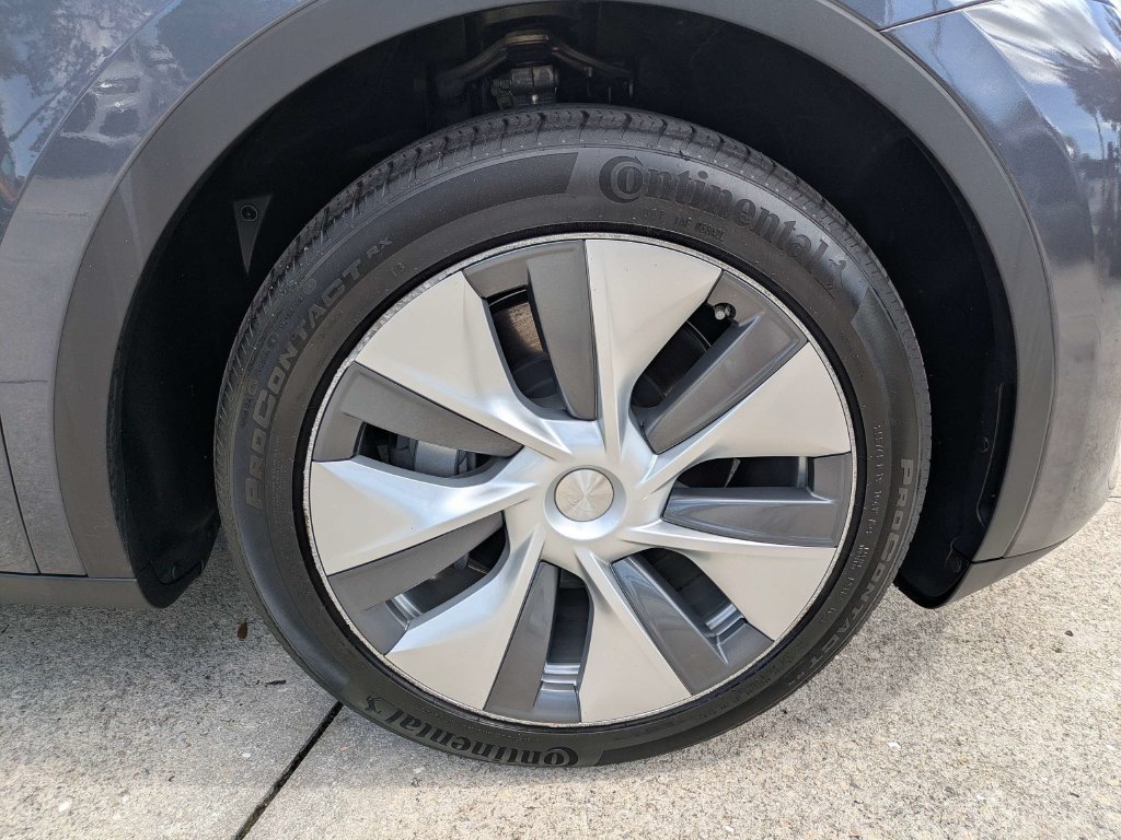 Used 2023 Tesla Model Y Long Range AWD/4WD image 22