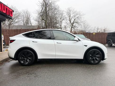Used 2023 Tesla Model Y Long Range image 4