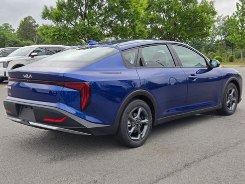 New 2026 Kia K4 LXS FWD image 7