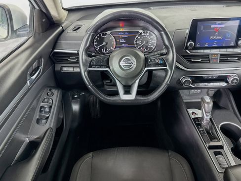 Used 2019 Nissan Altima 2.5 SV image 16