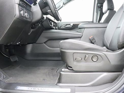 Used 2025 Chevrolet Tahoe LT image 15