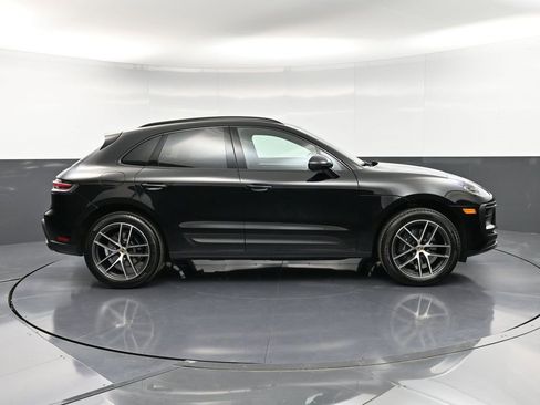 Certified 2025 Porsche Macan image 9