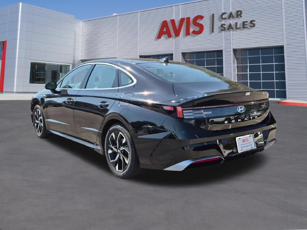 Used 2025 Hyundai Sonata SEL FWD image 9
