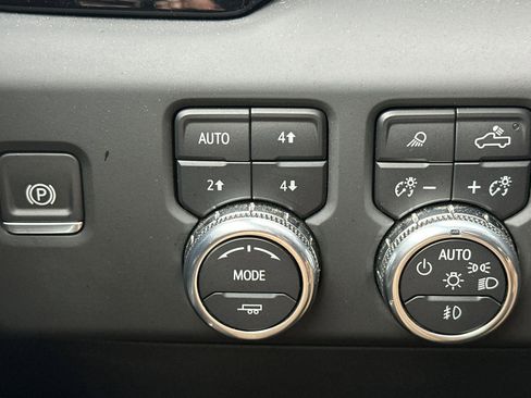 Used 2024 GMC Sierra 1500 Denali w/ Technology Package image 42