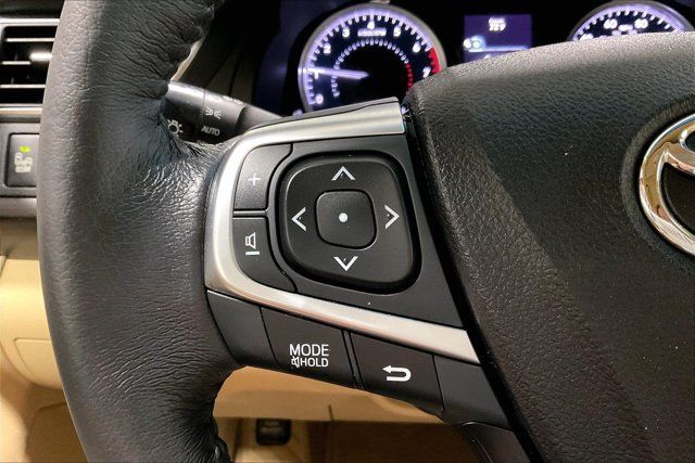 Used 2017 Toyota Camry XLE w/ Moonroof Package FWD image 18