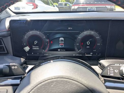 Used 2025 Nissan Kicks SR FWD image 23