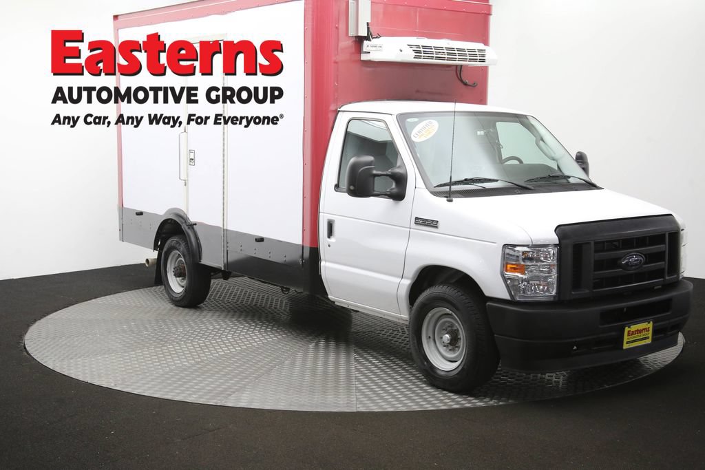 Used 2023 Ford E-350 and Econoline 350 Super Duty w/ Power Windows & Locks Group RWD image 49