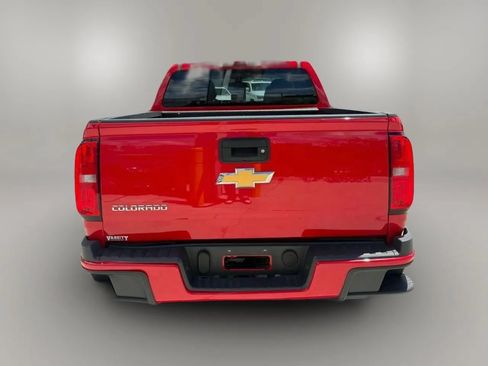 Used 2018 Chevrolet Colorado W/T w/ WT Convenience Package RWD image 5