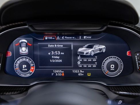 Used 2021 Audi R8 V10 w/ Premium Package image 34