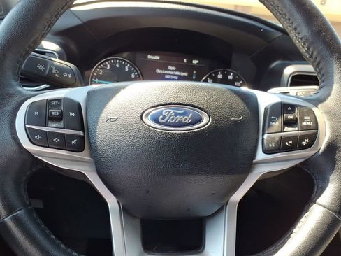 Used 2024 Ford Explorer XLT w/ Equipment Group 202A AWD/4WD image 27