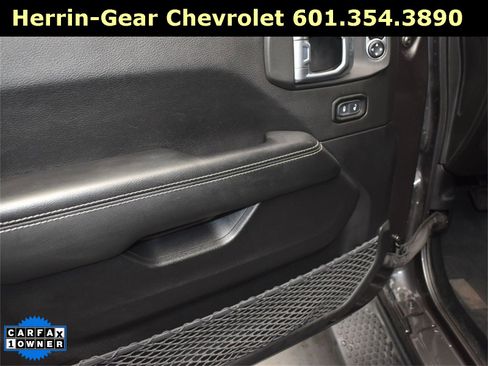 Used 2021 Jeep Wrangler Unlimited Sahara w/ Cold Weather Group image 11