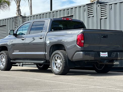 Used 2016 Toyota Tundra Limited w/ Limited Premium Package image 3