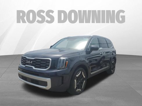 Used 2025 Kia Telluride S FWD image 3