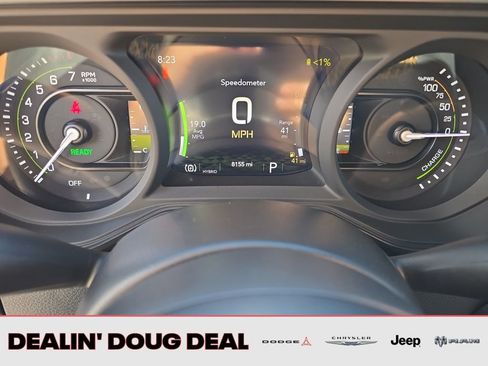 Used 2024 Jeep Wrangler Unlimited image 17