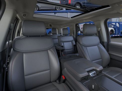 New 2026 Ford Expedition Active image 33